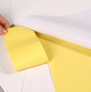 Papier autocollant